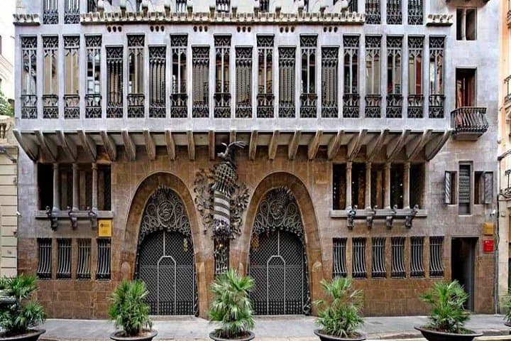 Barcelona Catalonia Culture Scavenger Hunt — Self-Guided Walking Adventure photo 3