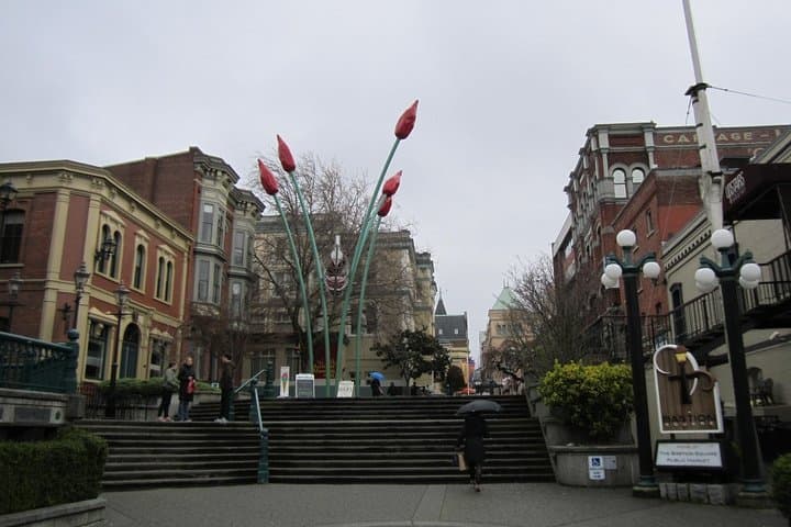 Victoria Scavenger Hunt: Sea, Squares & Spirits Downtown Adventure photo 4