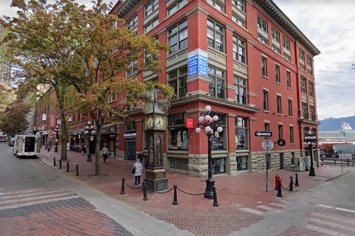 Vancouver Self-Guided Scavenger Hunt: Red Bricks and Gold Dragons