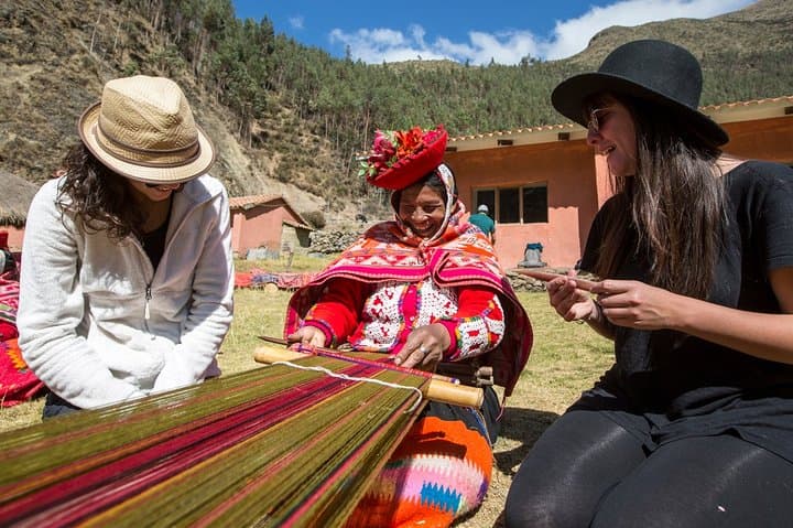 Huilloc to Pumamarca and Ollantaytambo: Full-Day Private Hike in the Sacred Valley