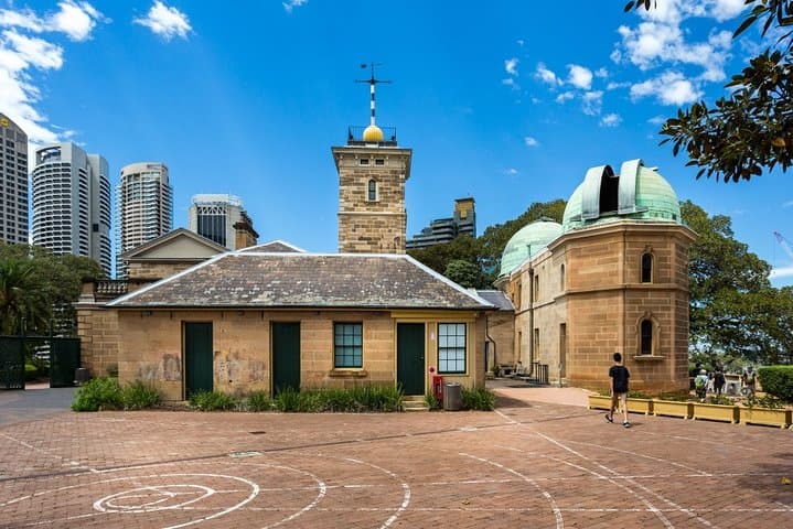 Inside Sydney: Self-Guided Scavenger Hunt Around the Opera House
