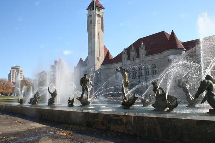 St Louis Scavenger Hunt: Explore Downtown West with Lets Roam photo 4