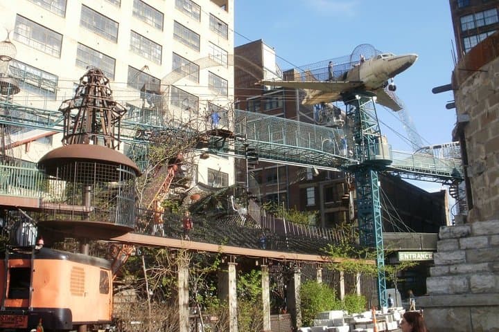 St Louis Scavenger Hunt: Explore Downtown West with Lets Roam photo 5