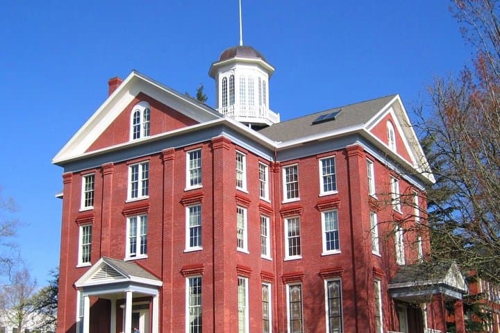 Explore Salem on a Self-Guided Scavenger Hunt: Historic Sights & Riverfront Photos photo 5