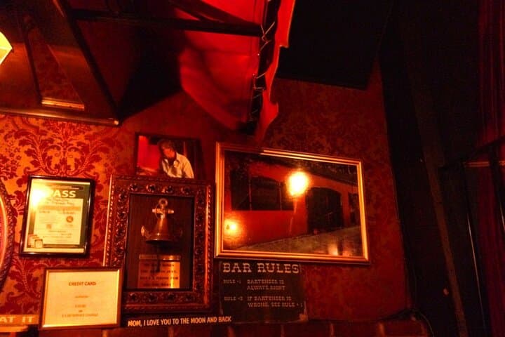 Sacramento Bar Hunt: App-Led Sprint Bar Crawl & Scavenger Night photo 5