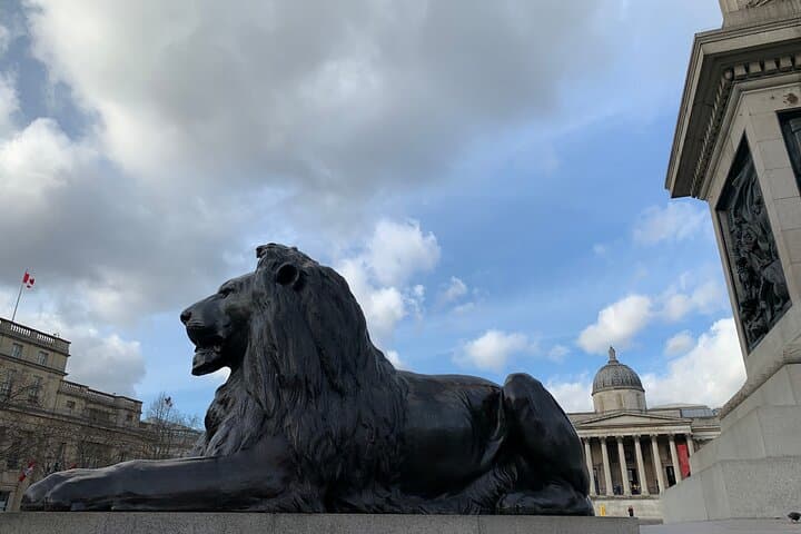 Private Harry Potter Family Walking Tour in London — Piccadilly to King's Cross photo 5