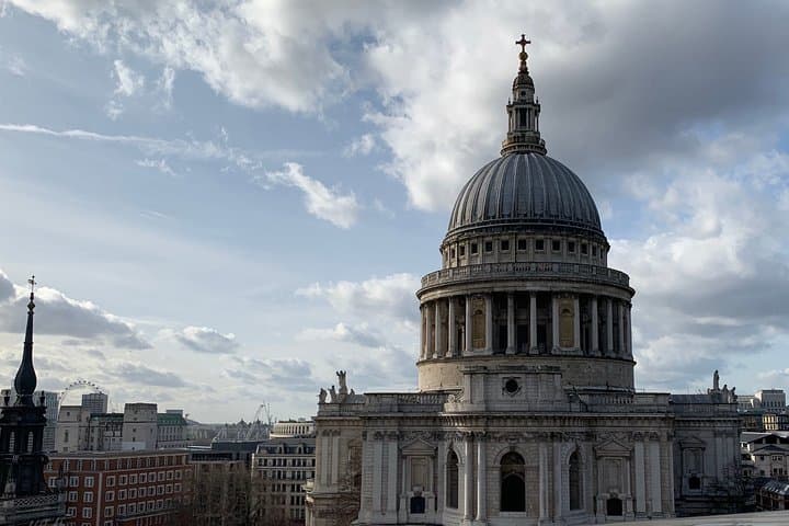 Private Harry Potter Family Walking Tour in London — Piccadilly to King's Cross photo 3