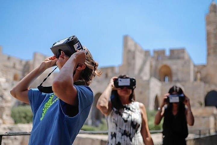 Budapest VR City Tour & Danube Evening Cruise — Buda Castle VR Walk and Nighttime River Views photo 1