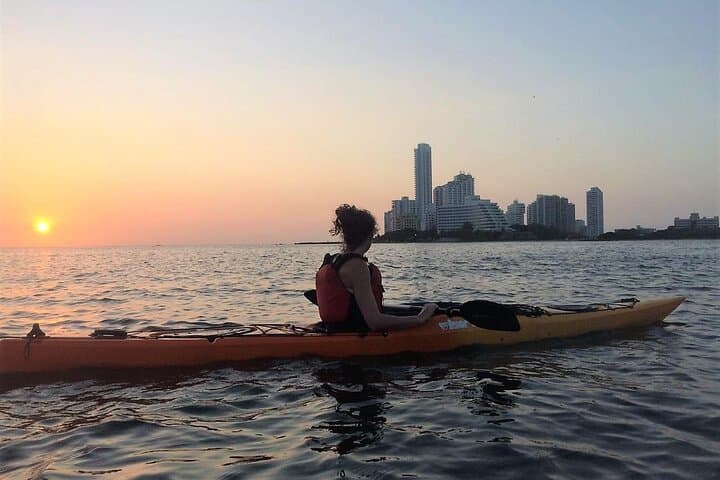 Sunset Kayak Tour in Cartagena: Castillogrande Evening Paddle