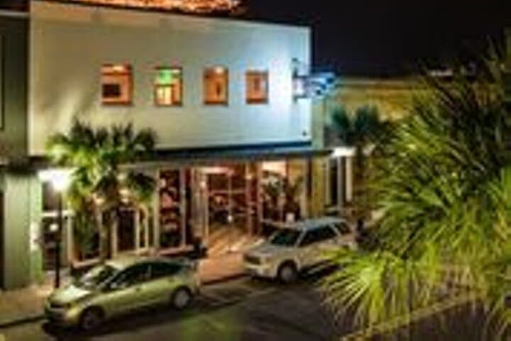 Charleston Chase: Bar Crawl Scavenger Hunt Through Historic Downtown photo 5