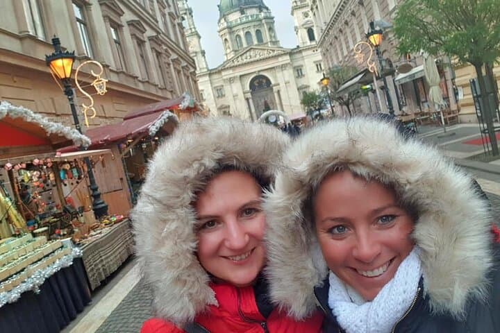 Private Budapest Christmas Market & Danube Evening Cruise: Evening Walking Tour with Mulled Wine photo 6