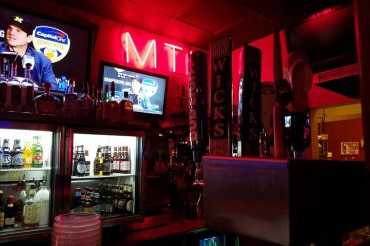 Riverside Bar Adventure Hunt: Self-Guided Bar Crawl with Lets Roam photo 5
