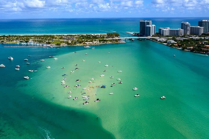 Helicopter Tour Over Hard Rock Guitar, Miami Beach & Fort Lauderdale Shoreline photo 3