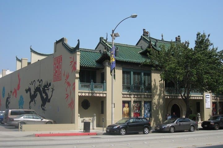 Pasadena in Full Bloom: Self-Guided Scavenger Hunt Through Old Pasadena photo 5