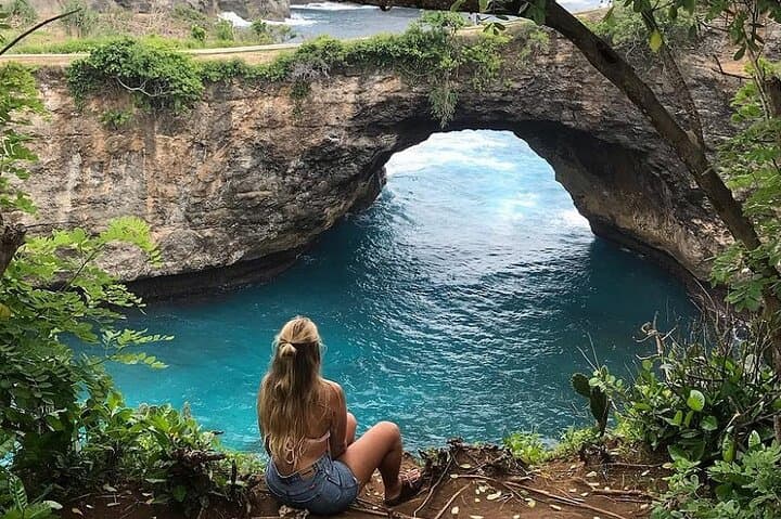 Nusa Penida Full-Day Tour from Bali — Kelingking, Broken Beach & Crystal Bay Guide photo 4