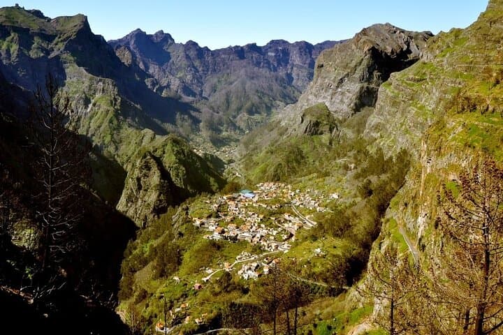 Nuns Valley Tour: Curral das Freiras & Pico dos Barcelos Day Trip, Madeira photo 3