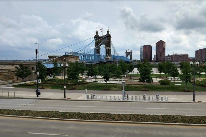 Cincinnati Scavenger Hunt: True America App-Led Adventure Through Fountain Square & Lytle Park photo 5