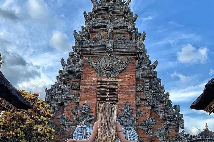Private Ubud Day Tour: Monkey Forest, Tegalalang & Tegenungan (Free WiFi) photo 5