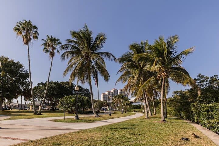 Fort Myers Self-Guided Scavenger Hunt: Explore Edison's Riverfront Legacy photo 3