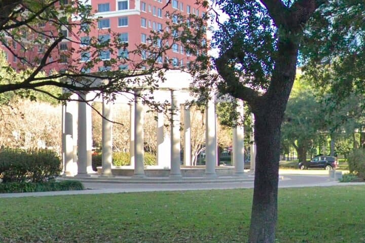 Self-Guided Scavenger Hunt in Houston's Museum District — Let’s Roam Urban Adventure photo 3