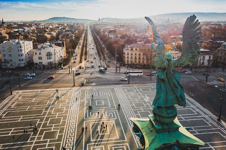 Full-Day Budapest Must-Sees: Private 8-Hour Guided City Tour