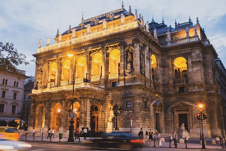 Budapest to Vienna Private Day Trip: Ringstrasse, Schönbrunn & Hofburg photo 5
