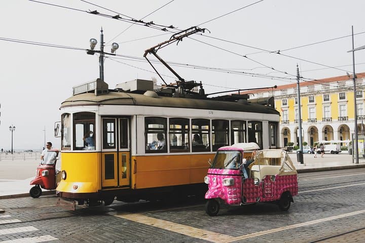 Electric Tuk Tuk Tour of Lisbon: Alfama to Belém in 3 Hours
