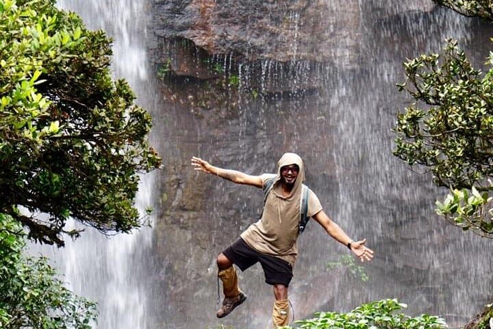 Sri Lanka Luxury 11-Night Guided Mini-Coach Tour: Culture, Tea Hills & Wildlife photo 5