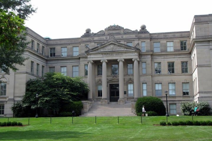 Iowa City Scavenger Hunt: Self-Guided City of Literature Photo Adventure photo 3