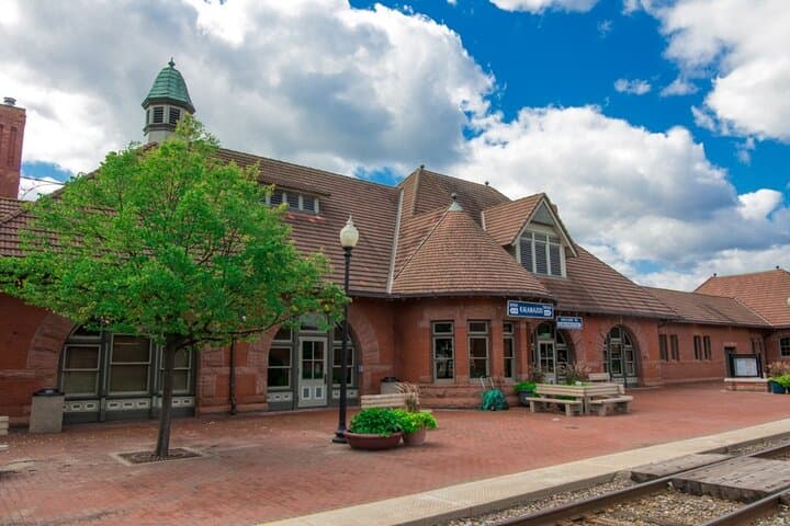 Kalamazoo Scavenger Hunt: Self-Guided City Adventure with Let’s Roam photo 5