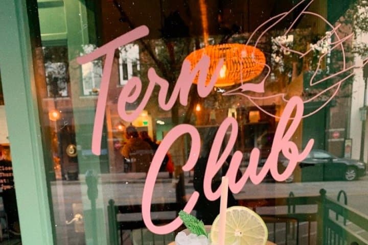 Knoxville Bar Adventure Hunt: Self-Guided Let's Roam Pub Crawl photo 5