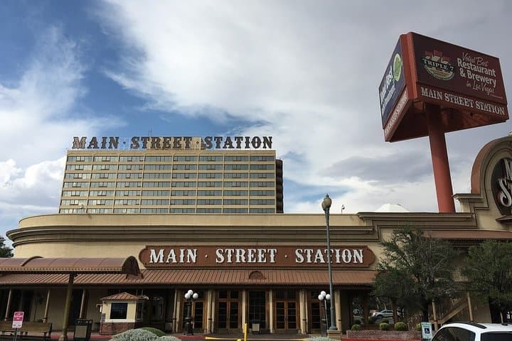 Downtown Las Vegas Scavenger Hunt: Explore Fremont Street’s Hidden Gems photo 3