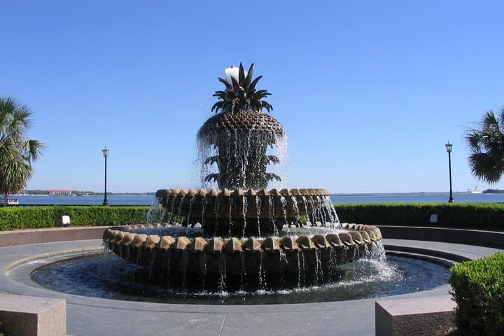 Charleston Treasures Scavenger Hunt: Waterfront Park to Rainbow Row photo 4