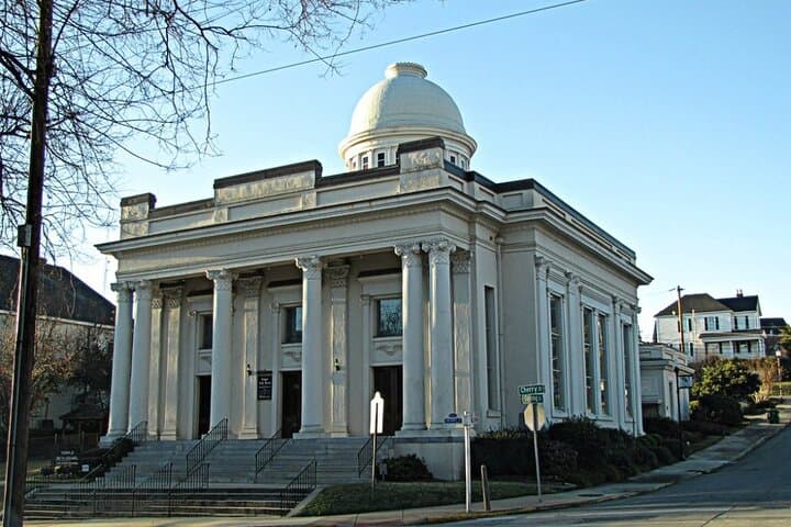Self-Guided Scavenger Hunt in Macon: Discover Hay House, Cannonball House & Downtown Secrets photo 3