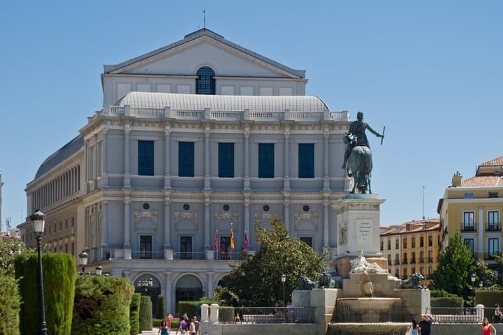 Madrid Scavenger Hunt: Puerta del Sol, San Miguel Market & Royal Secrets photo 3