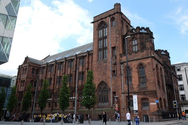 Mighty Manchester Scavenger Hunt — Self-Guided City Walking Adventure photo 4