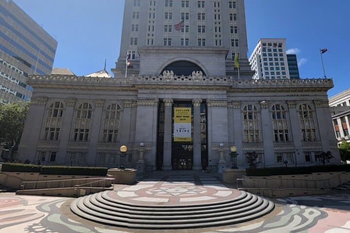 Oakland Scavenger Hunt: Lets Roam Oakland Charms Walking Adventure photo 2