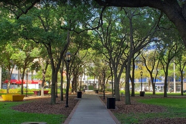 Tampa Scavenger Hunt: Riverwalk Blue Bay & Green Spaces Walking Game photo 3