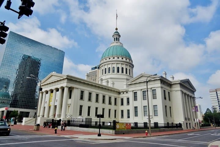 St. Louis Scavenger Hunt — Gateway to the West Walking Adventure photo 3