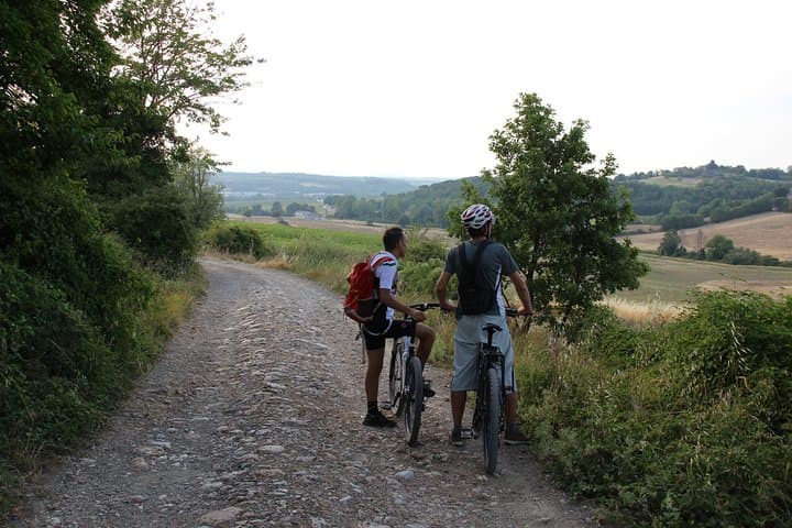 E-Bike Chianti Tour from Siena: Monteriggioni, Farm Lunch & Wine Tasting photo 3