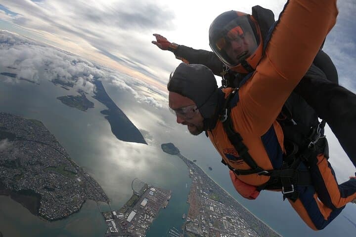 Tandem Skydive Tauranga: 15,000ft Bay of Plenty Freefall & Scenic Flight photo 3