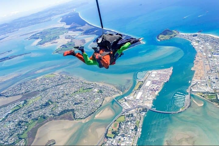 Tandem Skydive Tauranga: 15,000ft Bay of Plenty Freefall & Scenic Flight photo 5