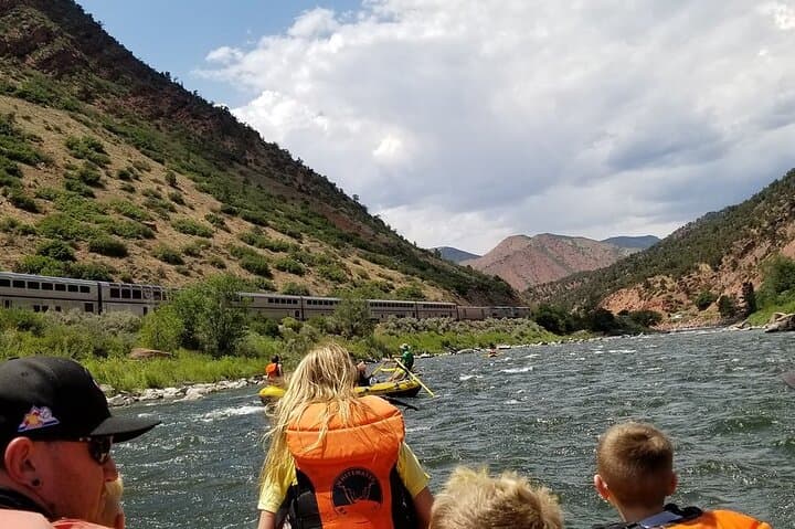 Glenwood Springs Short and Mild Rafting Trip — Family-Friendly Colorado River Float photo 4