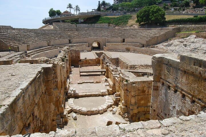 Roman Tarragona Walking Tour: Hadrian’s Tarraco & Amphitheatre photo 5