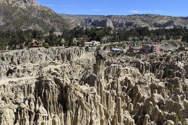 Chacaltaya to Valley of the Moon: Full-Day High-Altitude Viewpoint Tour from La Paz photo 6