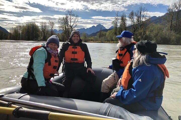 Rafting the Chilkat Bald Eagle Preserve: Alaska’s Ultimate Eagle Viewing Float Trip photo 4