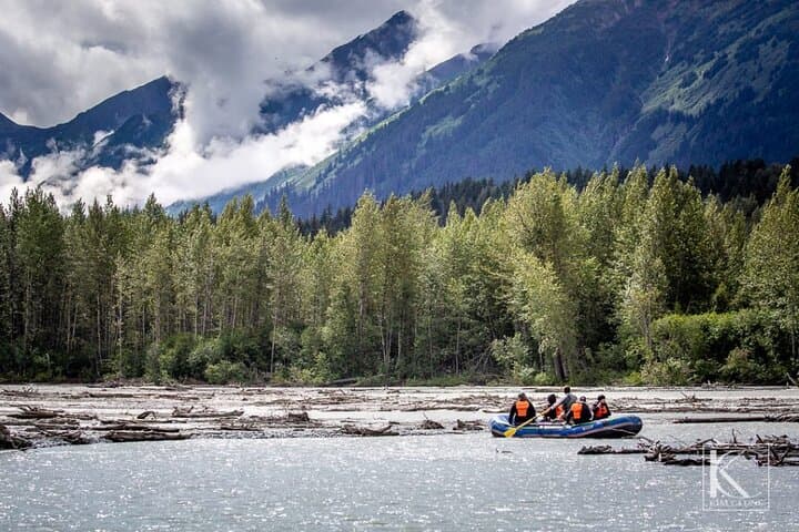 Exploring Alaska’s Chilkat Bald Eagle Preserve by Raft from Skagway photo 3