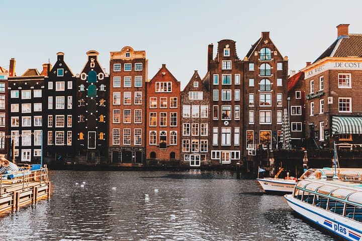 Amsterdam Historical City Walk: Top Sights, Canals & Local Stories photo 4
