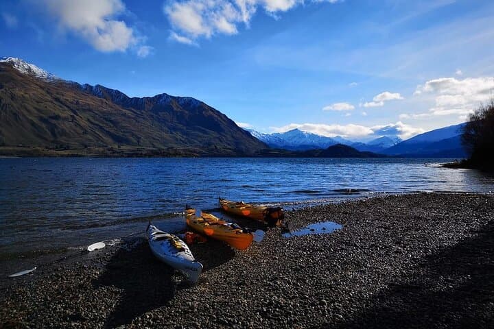 Half-Day Kayak Tour on Lake Wanaka — 8–10 km Guided Paddle with Snacks photo 5