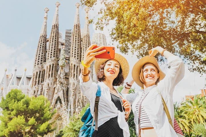 Private Barcelona Old Town Walking Tour — Gothic Quarter, Arc de Triomf & Ciutadella Park
